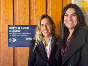 ANA y FER con anuncio CAMION